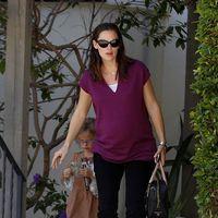 Jennifer Garner takes her daughter Violet Affleck to the dentist | Picture 112712